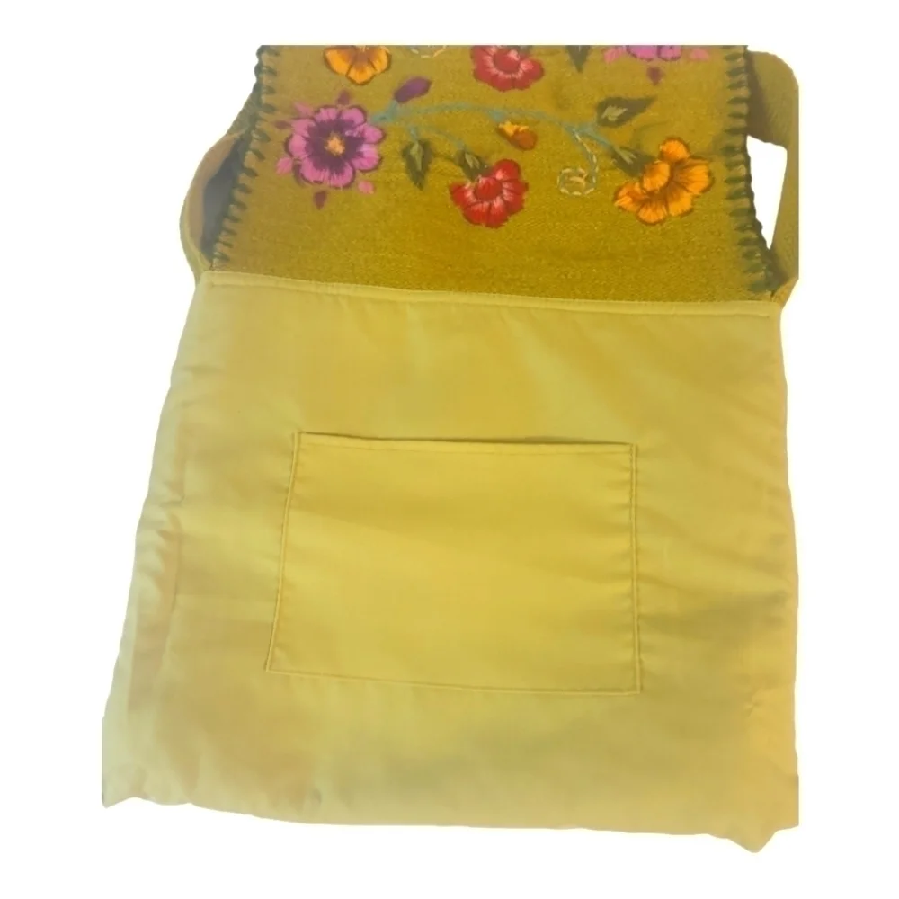 Alma Soul made in Peru Lambswool Limegreen Crossbody Satchel Bag